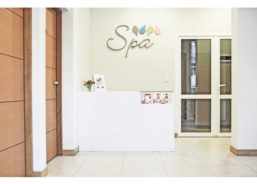 Los Robles Apart & Spa Bariloche Buitenkant foto