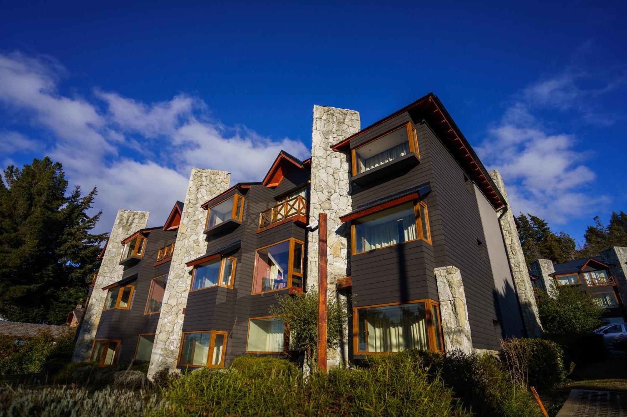 Los Robles Apart & Spa Bariloche Buitenkant foto